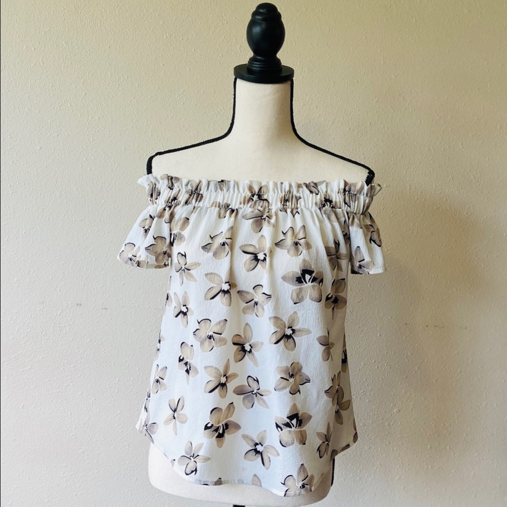 PaperMoon Off the shoulder Floral Blouse